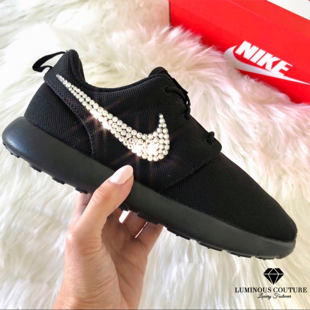 Swarovski Nike Roshe One Triple Black